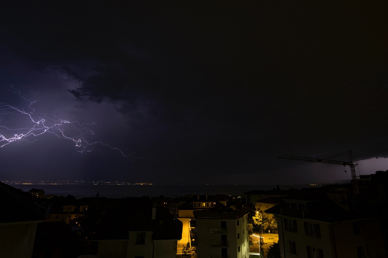 探索未來(lái)科技力量，閃電云資訊引領(lǐng)前沿技術(shù)風(fēng)潮