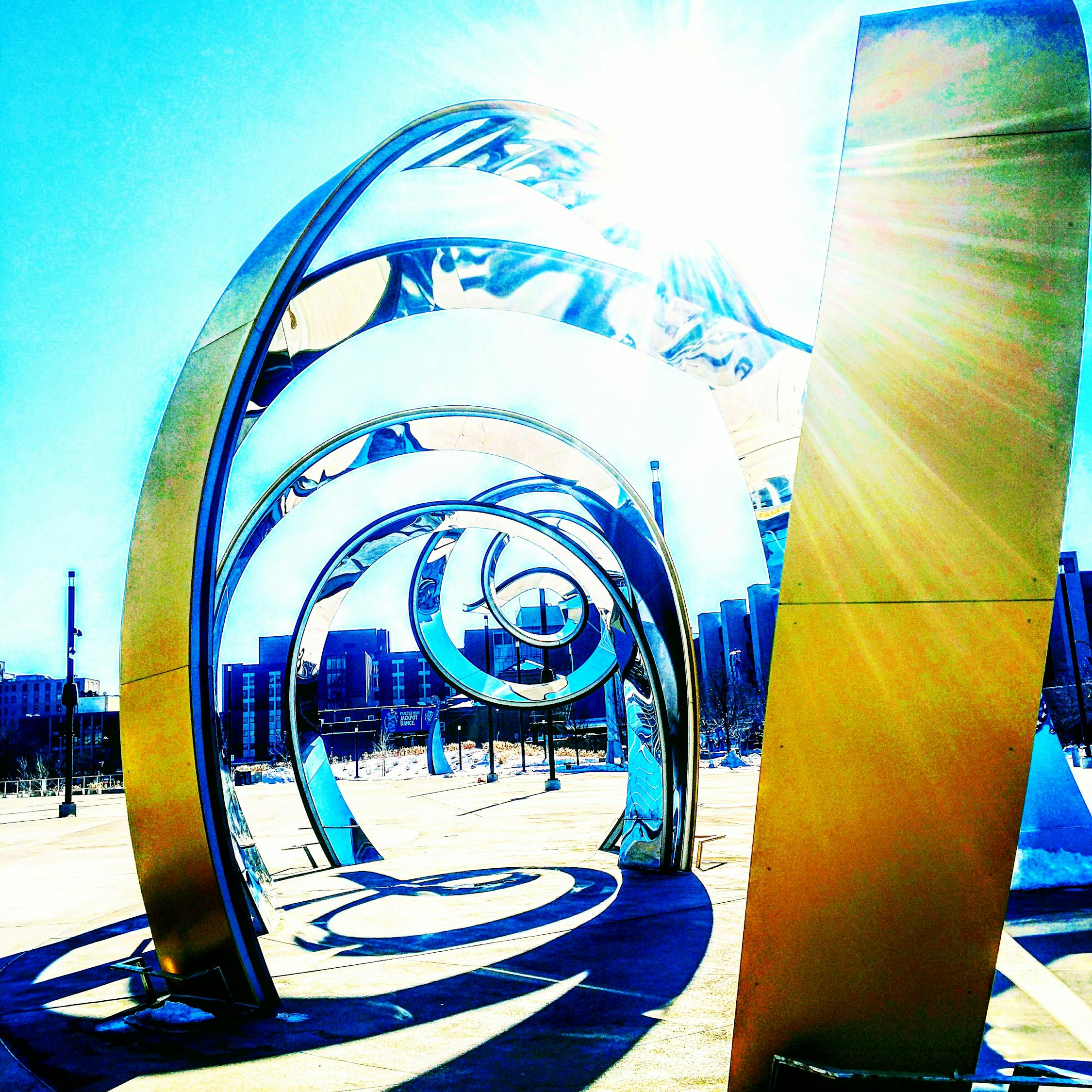 銀行情景劇劇本，服務(wù)之光閃耀時(shí)刻