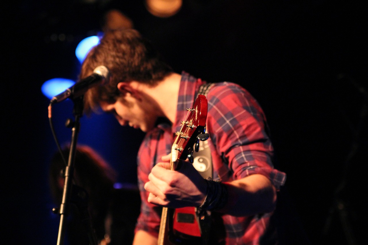 張國榮，永恒的明星之光閃耀至今