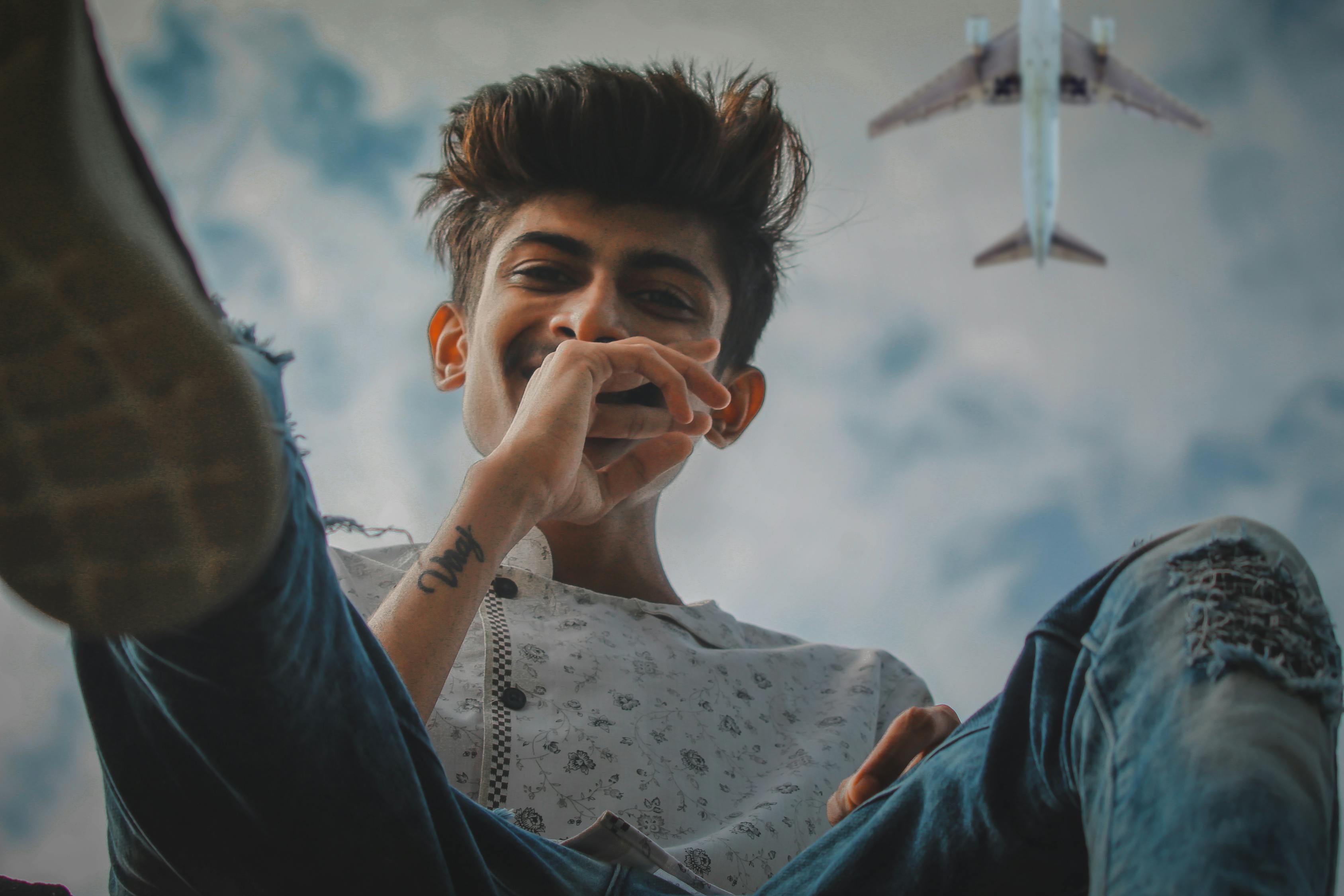 重返二十歲演員展現(xiàn)青春力量與魅力