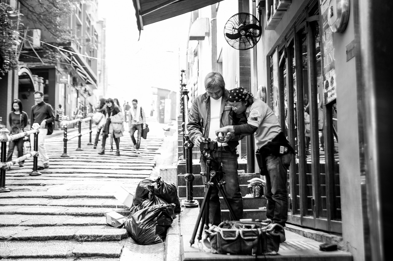 美國成人娛樂產(chǎn)業(yè)的獨(dú)特魅力探索與三級(jí)電影的探索分析