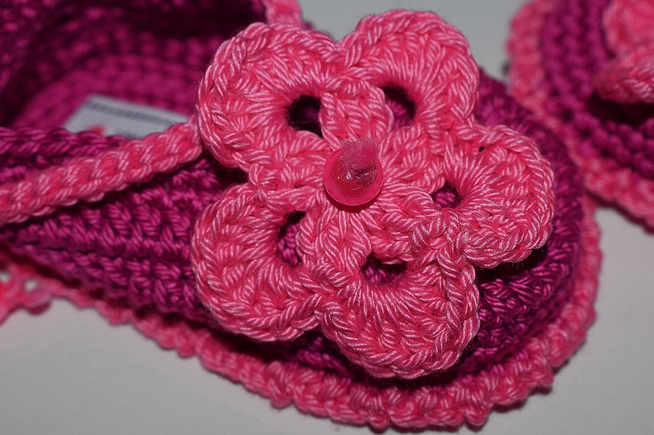 手工割絨鞋墊新款圖案，傳統(tǒng)工藝與現(xiàn)代時(shí)尚的完美融合