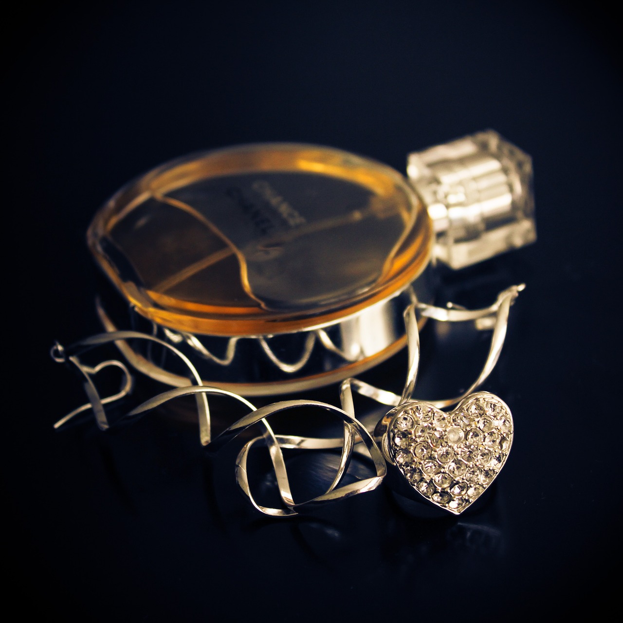 時尚引領(lǐng)者，指甲油明星的魅力展現(xiàn)與潮流趨勢的載體