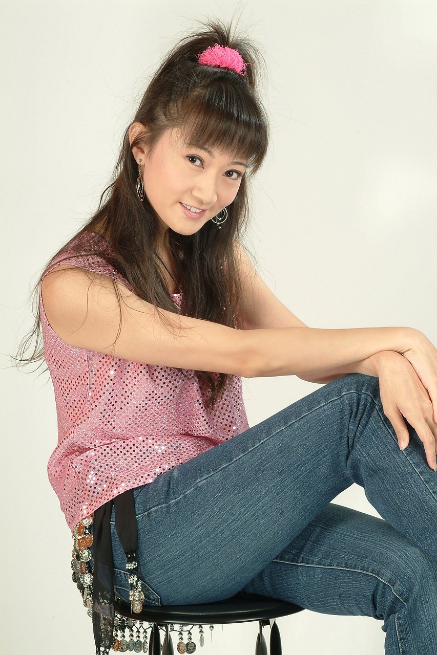 女演員吳楠，星光璀璨，魅力四溢