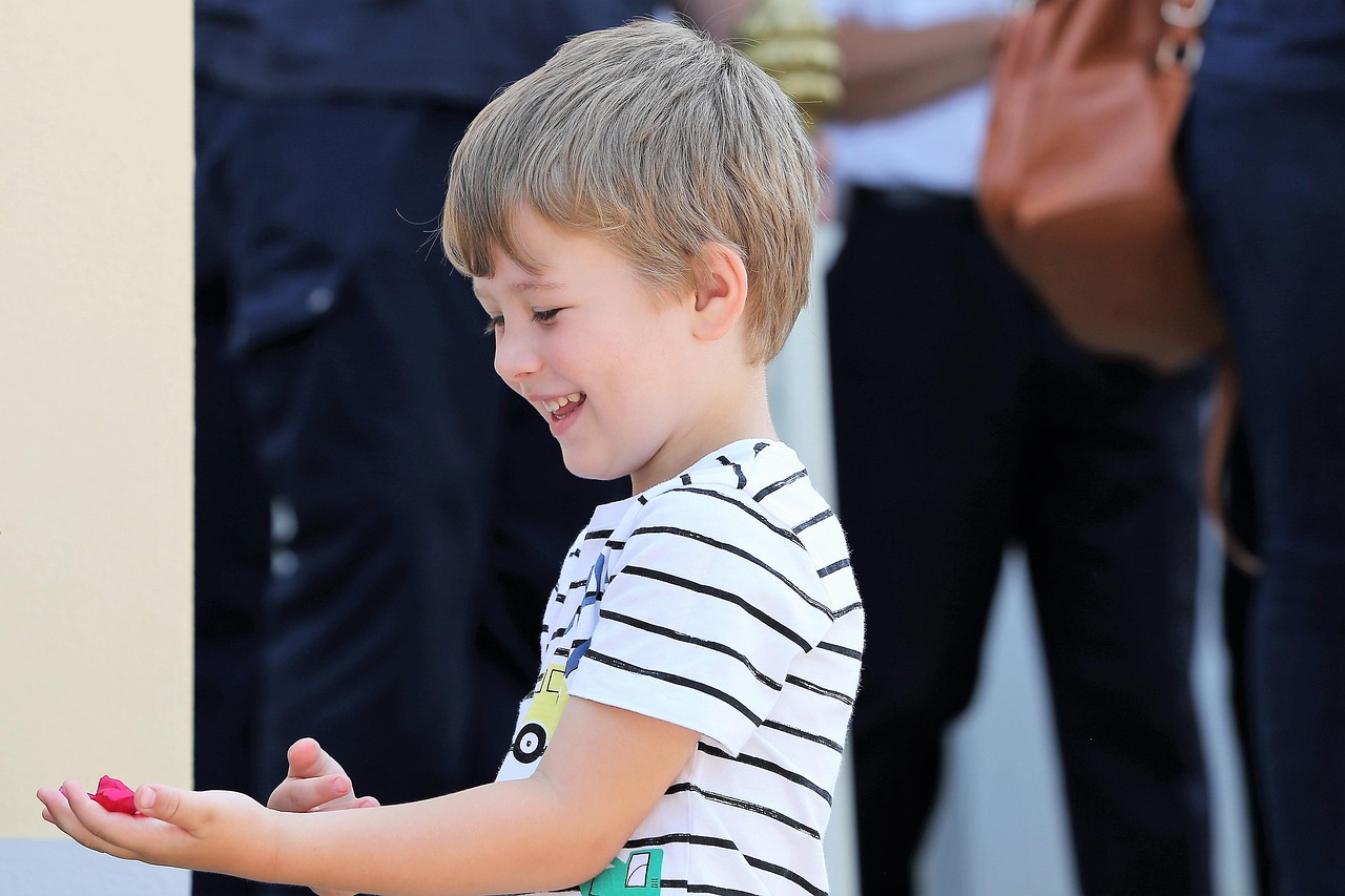 鮮肉老師電視劇免費(fèi)在線觀看，視覺與情感的盛宴開啟！