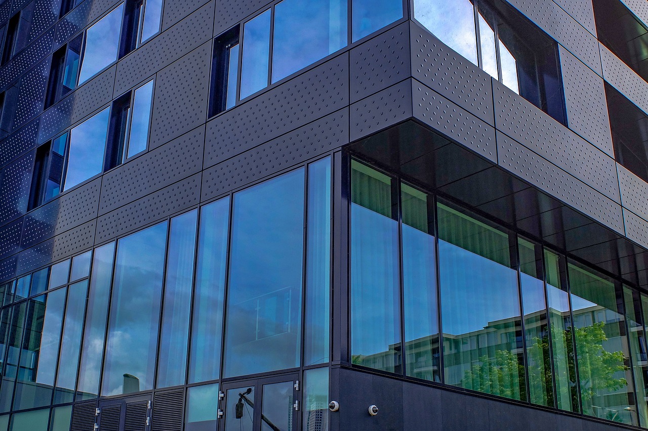 易勝合，上市公司卓越典范之路