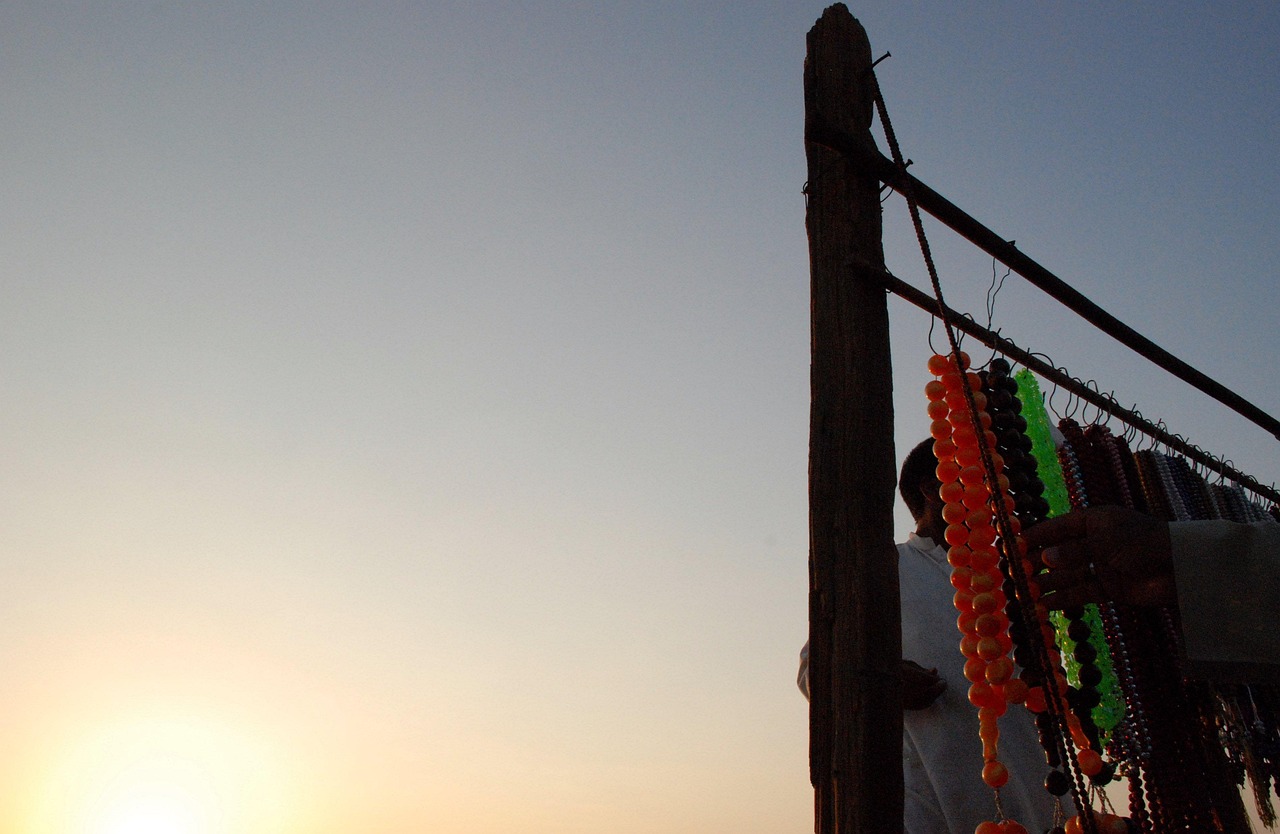 夜派對(duì)新鮮資訊，城市生活魅力與時(shí)尚潮流的交匯之夜