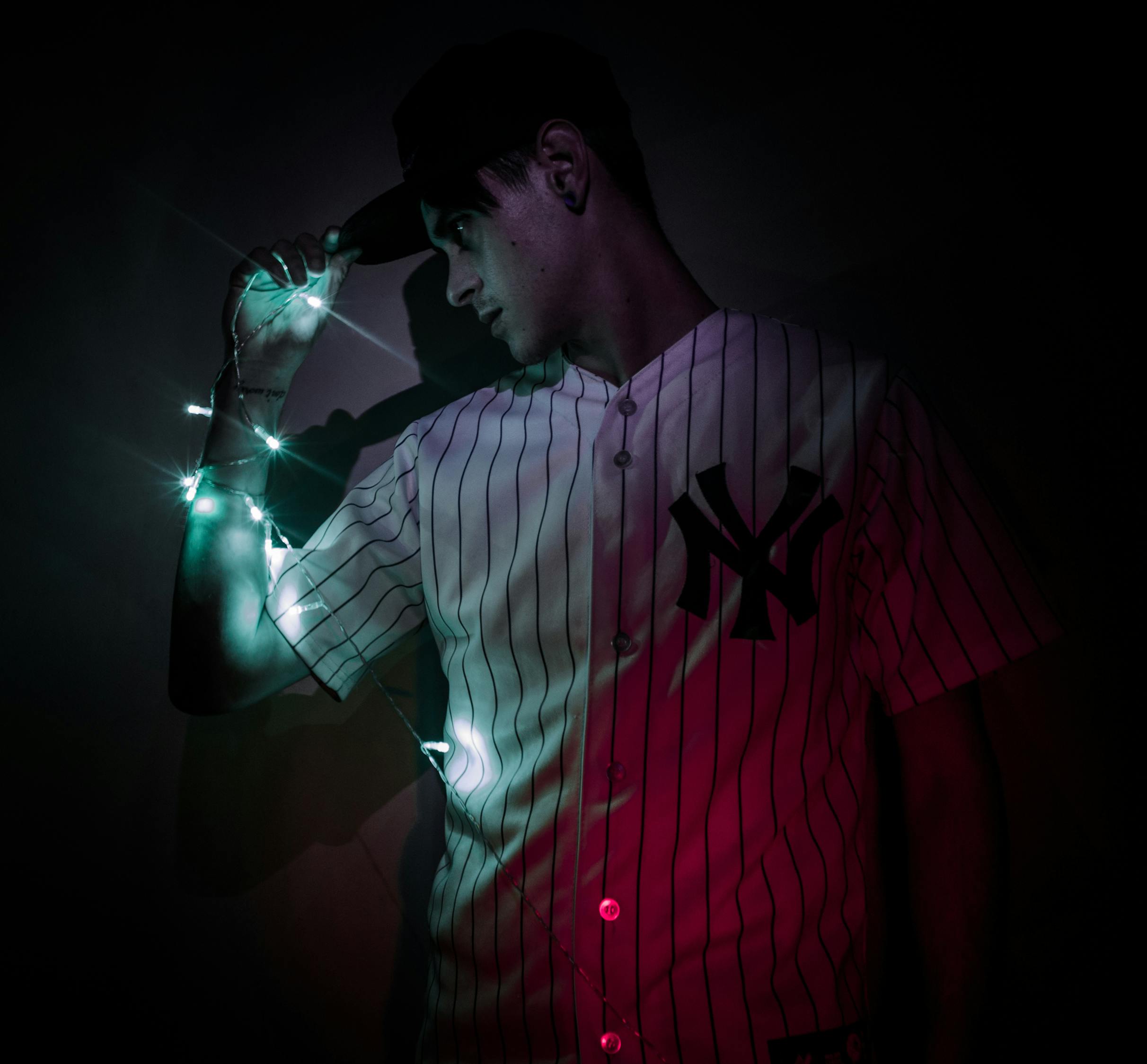 龍俊亨最新寫(xiě)真——光影魅力探尋記