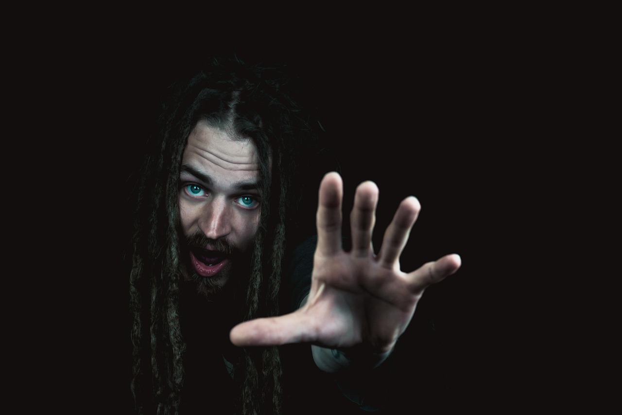 探尋內(nèi)心掙扎，無法成為演員的臣子心路歷程