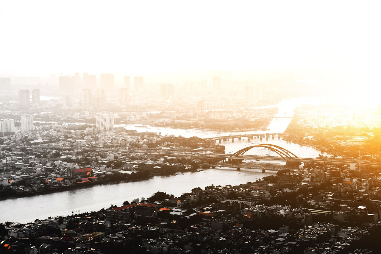 三進三城電影，探尋城市魅力與情感深度之旅