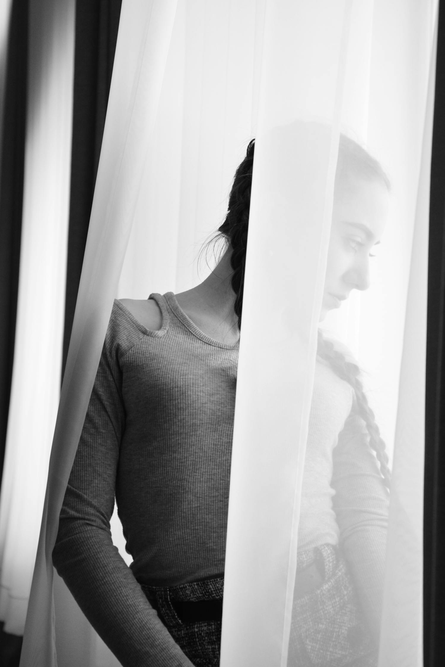 動漫頭像黑白女，黑白魅力閃耀動漫頭像世界