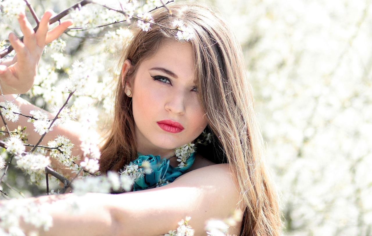 藍(lán)色動(dòng)漫女生頭像的魅力探索