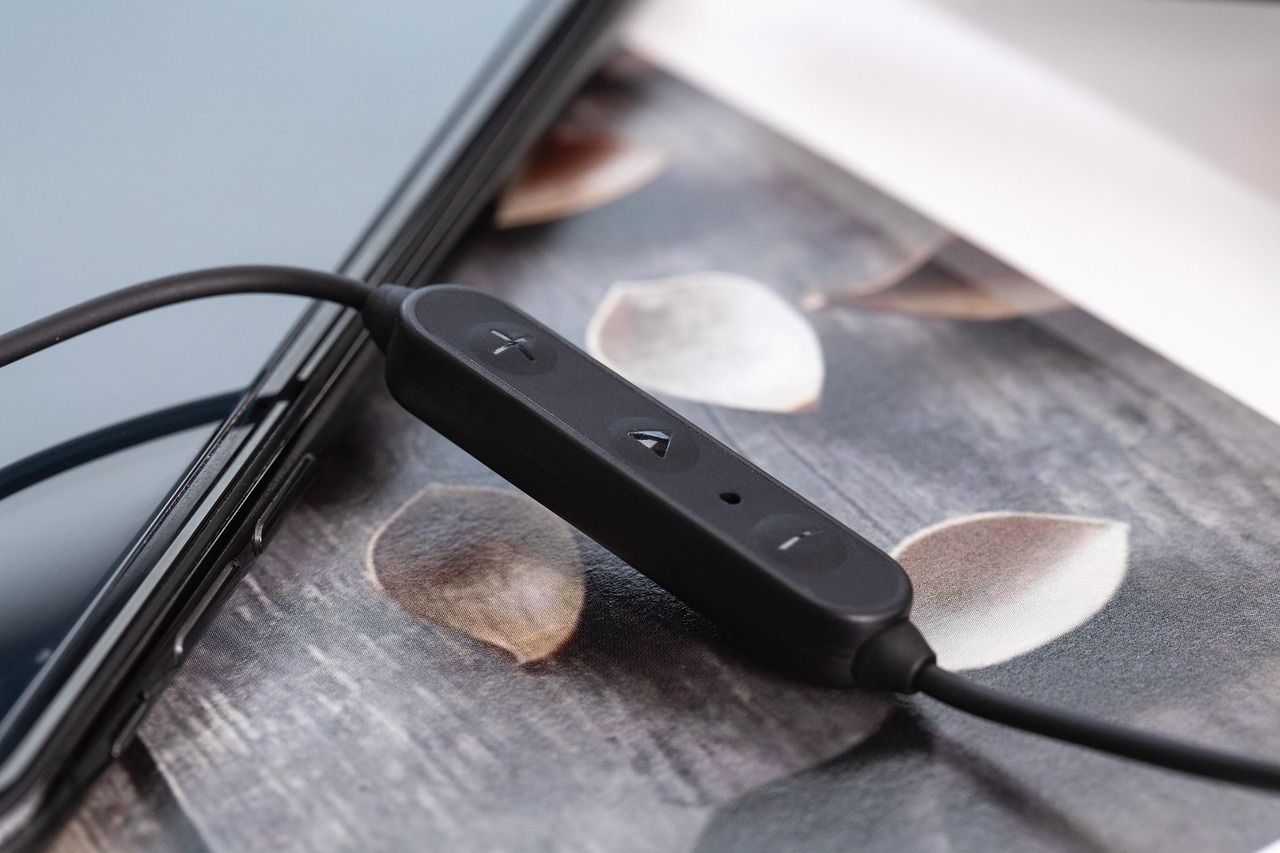 最新藍牙耳機，技術革新引領體驗升級