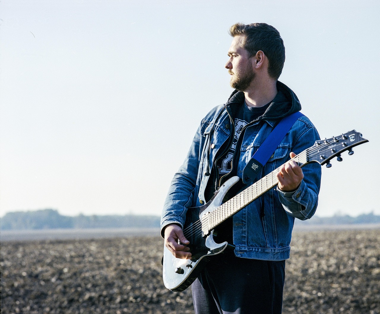 演員職業(yè)探索，榮光與挑戰(zhàn)并存