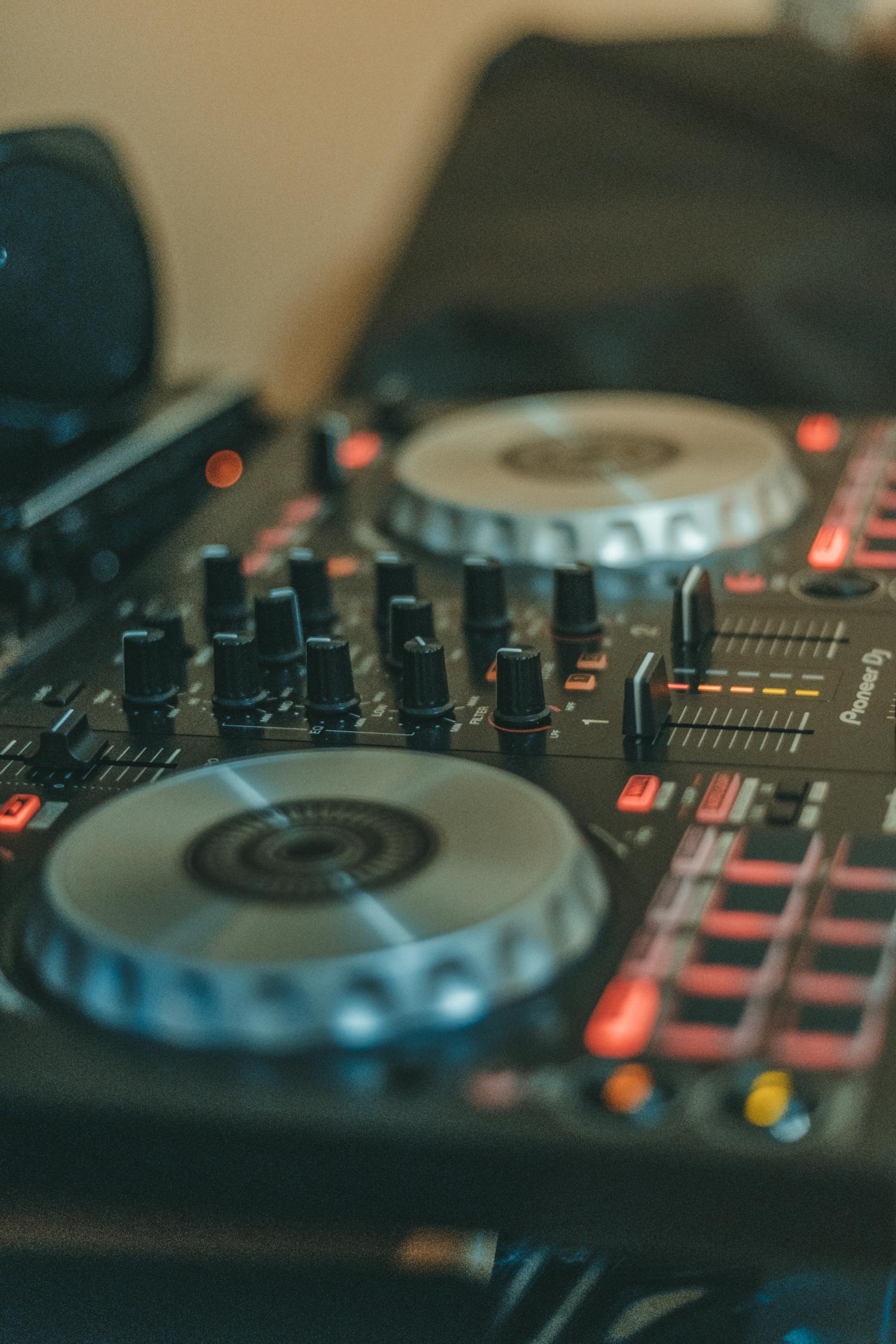 葉榮添微博最新動(dòng)態(tài)聚焦，聲音與影響力的延伸