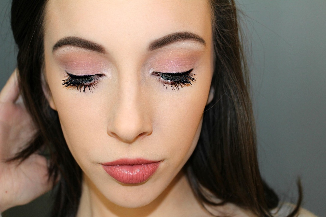 最新婆婆娘妝容，時(shí)尚與傳統(tǒng)的完美融合之美