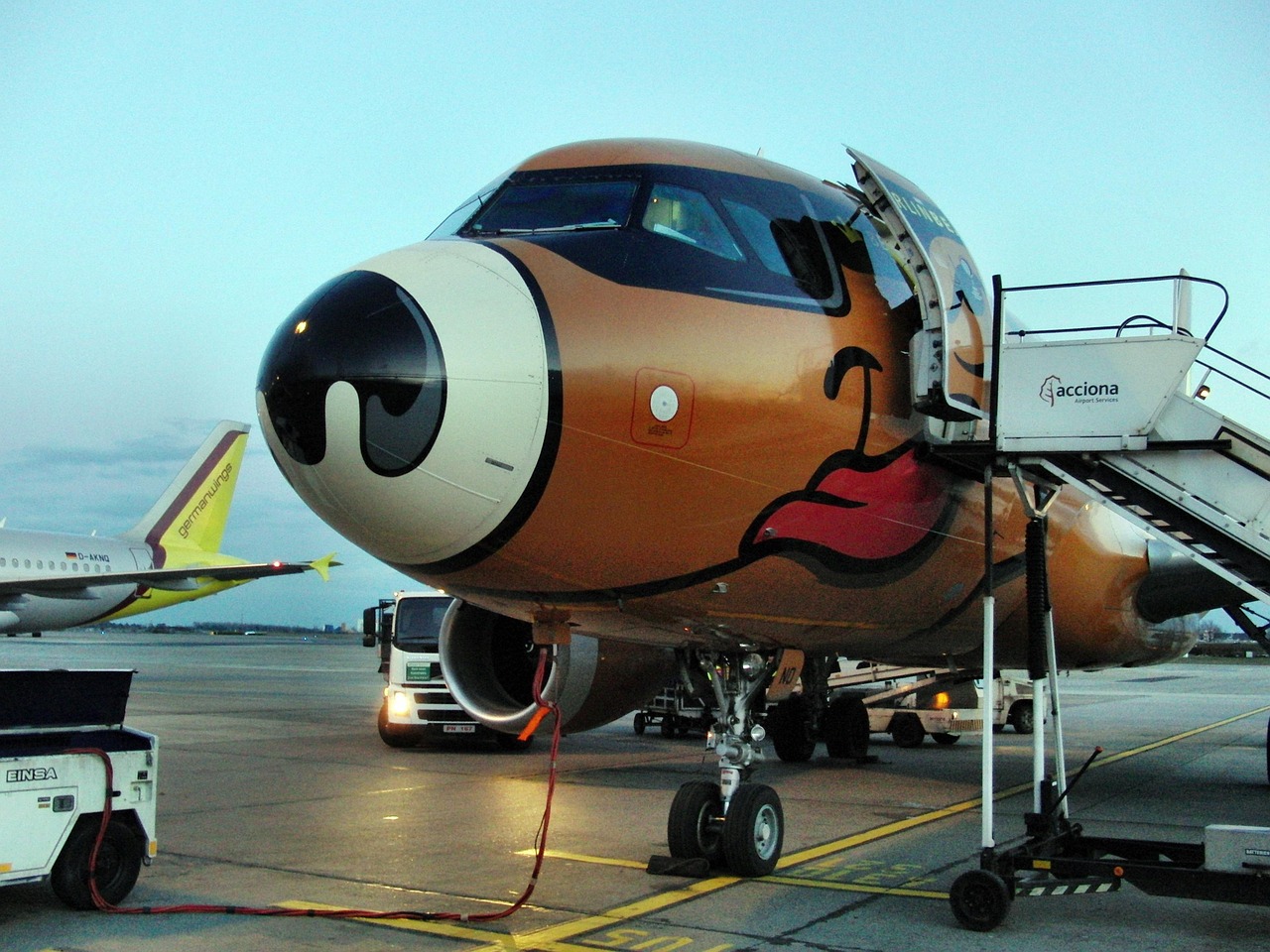 波音最新機(jī)型揭曉，引領(lǐng)航空工業(yè)邁入新篇章