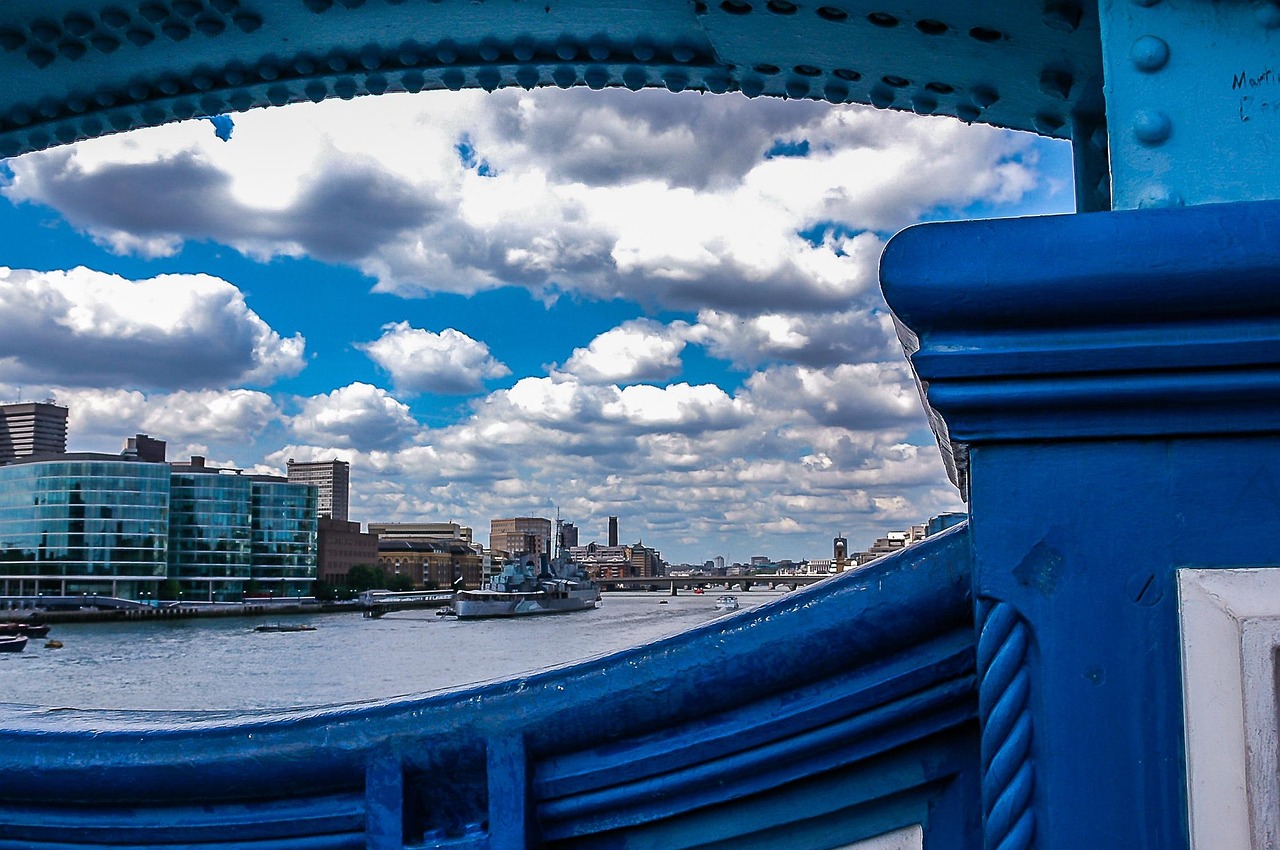 西安南郊房價走勢，動態(tài)、趨勢、影響因素及前景展望