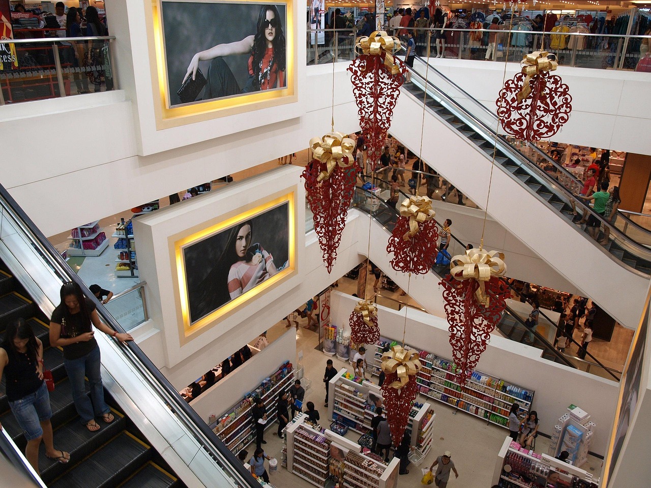 良品鋪子上市，零售巨頭的嶄新篇章啟動