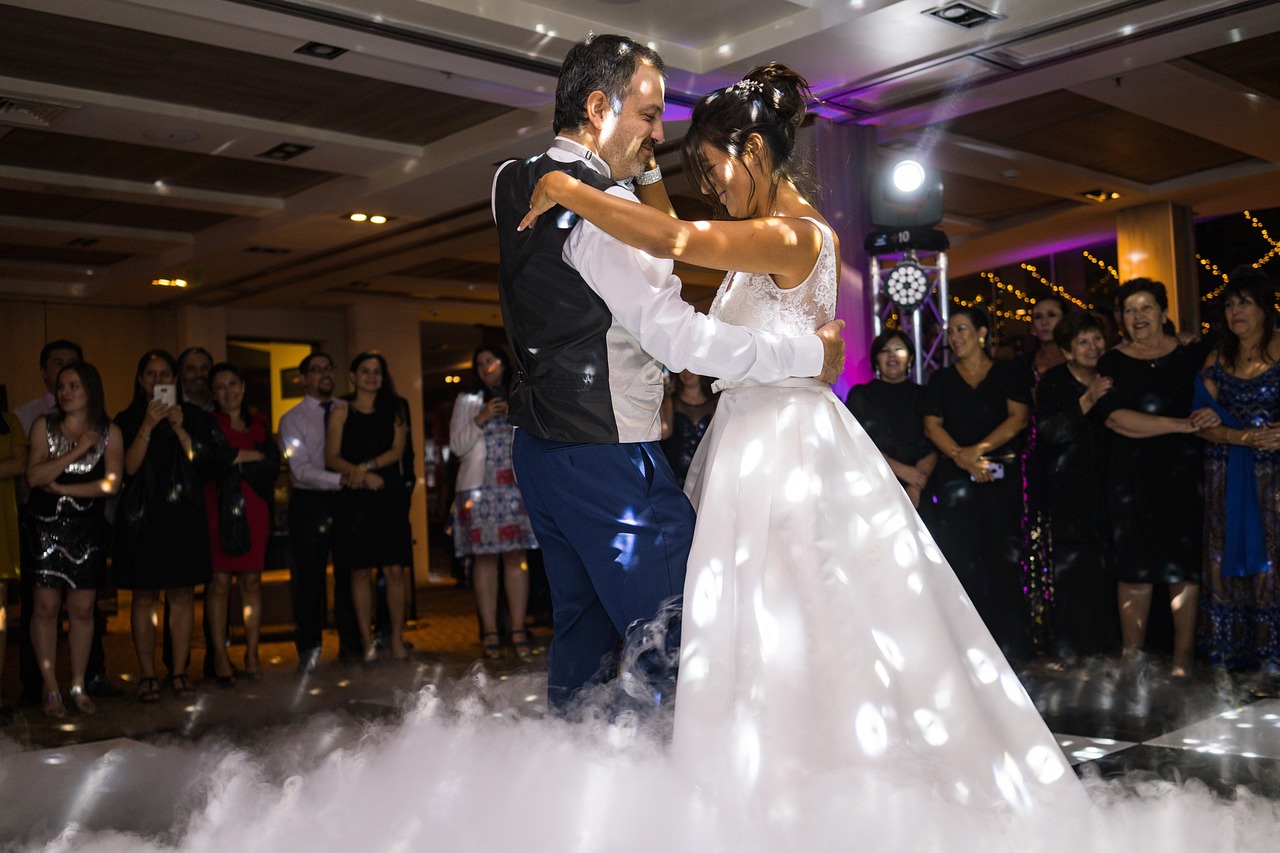 娛樂圈明星的浪漫婚禮，揭秘結(jié)婚明星的名單與愛情故事