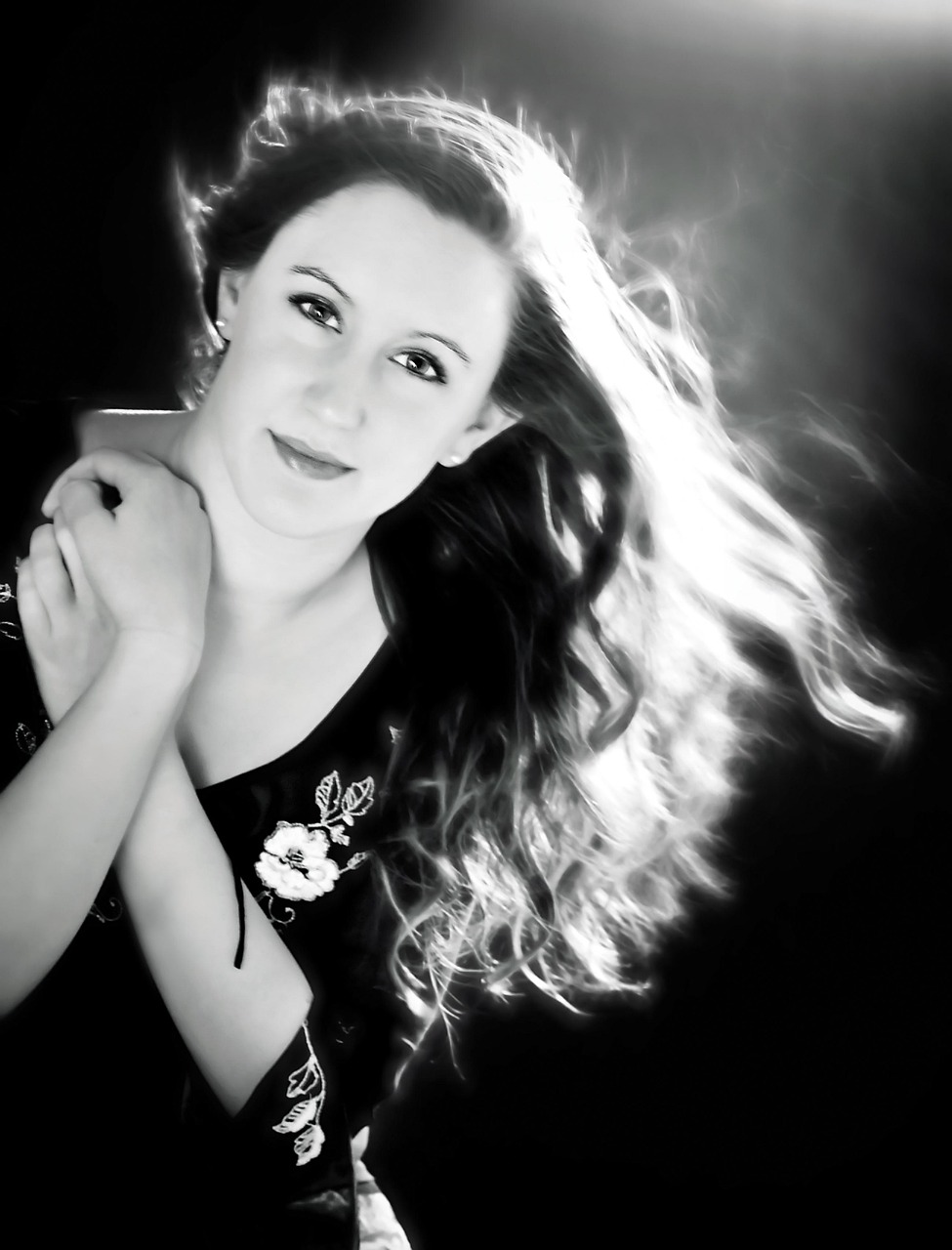 璀璨星途下的獨特魅力，風(fēng)流女明星的傳奇人生