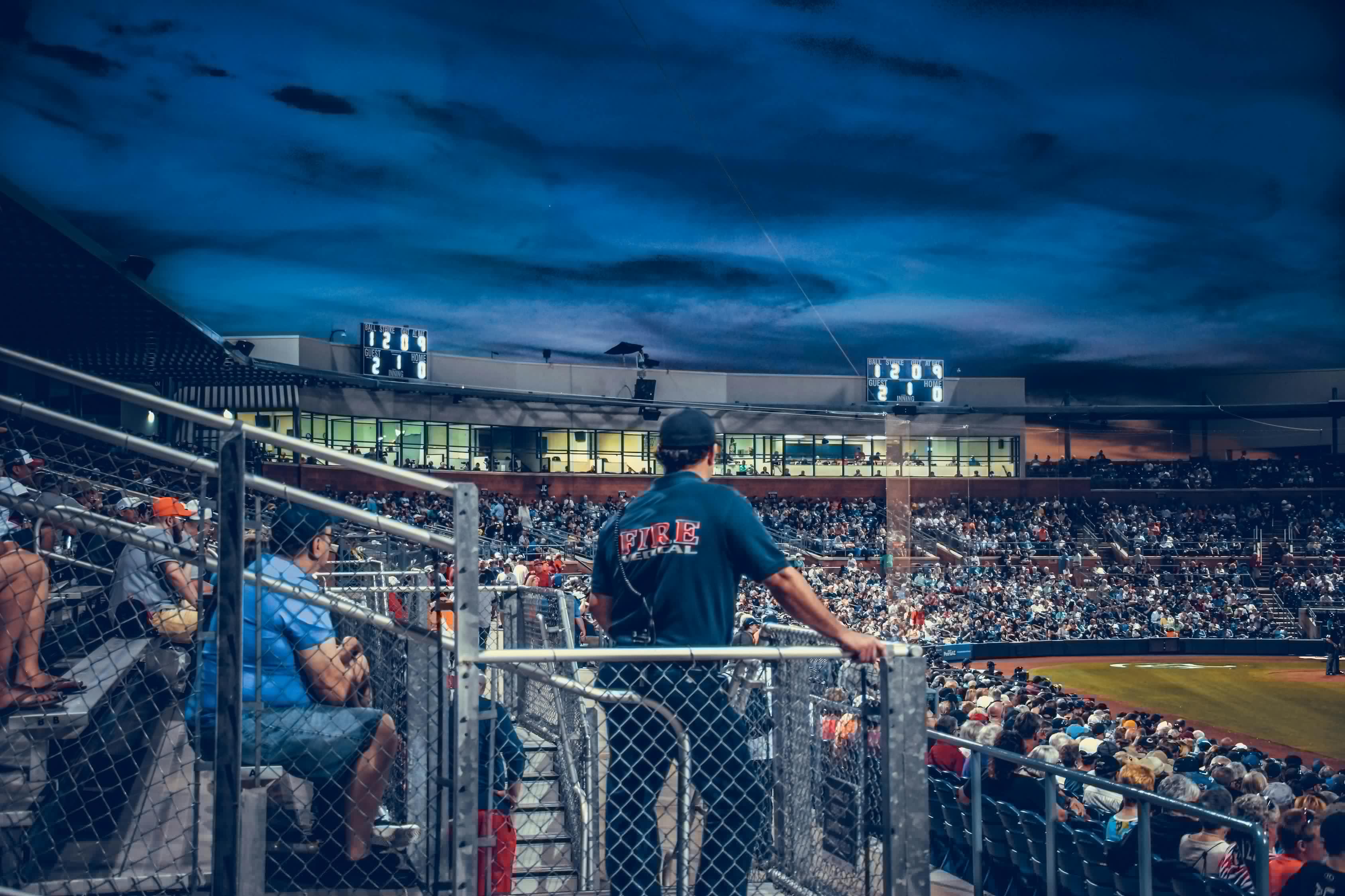 上港隊(duì)比賽，激情與實(shí)力的碰撞對決之夜