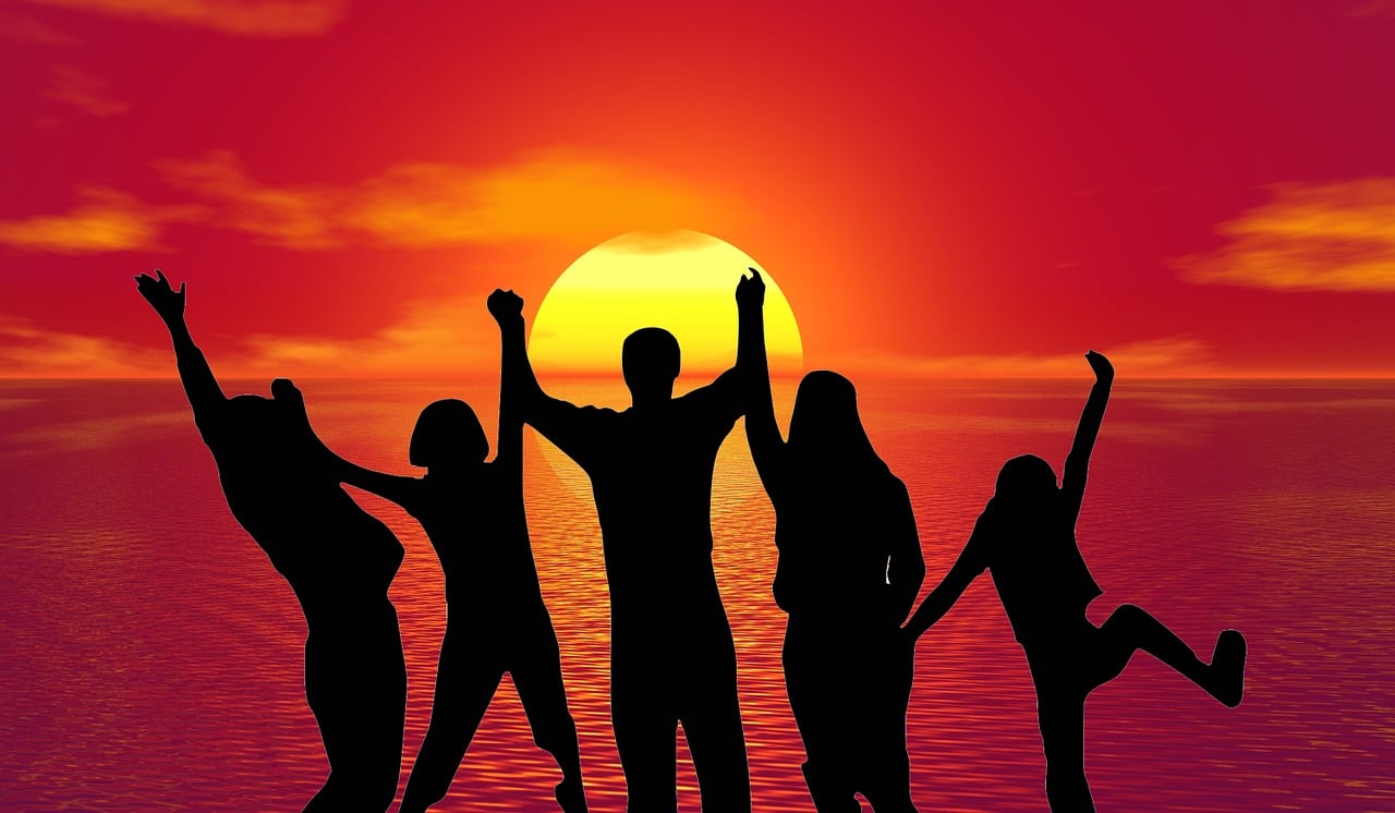 熱情仲夏，夏日熾熱與情感交織的全集探索